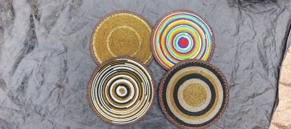 8-inch Beaded Table Mat